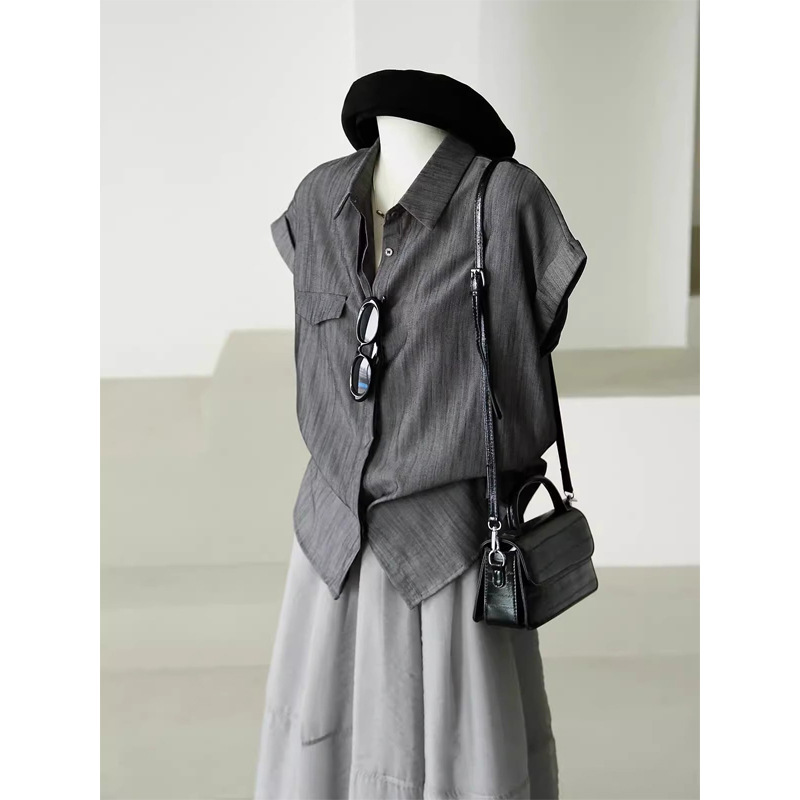 This Year's Popular Beautiful Loose Shirt, Light Workplace Commuting Wear, French Gray Short-Sleeved Shirt Top for Women Summer