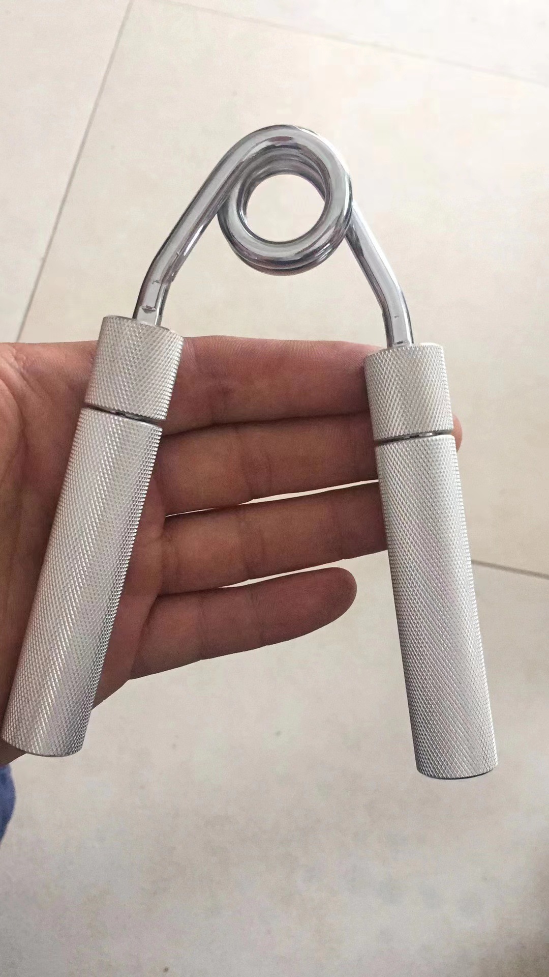 조정가능한 100-300LB