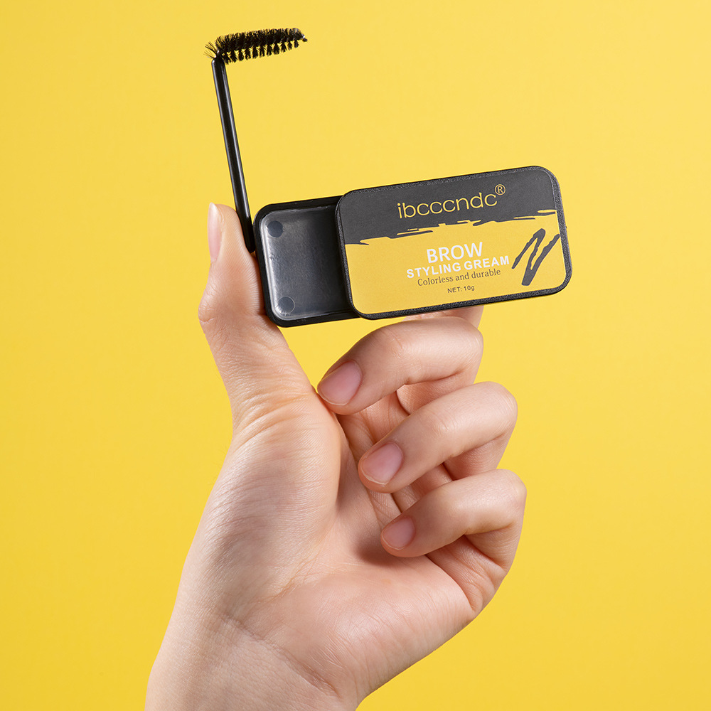 carina Wild shaping cream voks øyenbrynsåpe_voghion.com