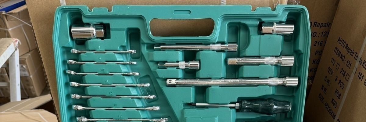 121-Piece Auto Repair Tool Set, Car Maintenance Repair Kit, Socket Set, Wrench Combination, Car Repair Wholesale