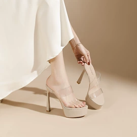 女式时装单鞋;高跟凉鞋;高跟拖鞋