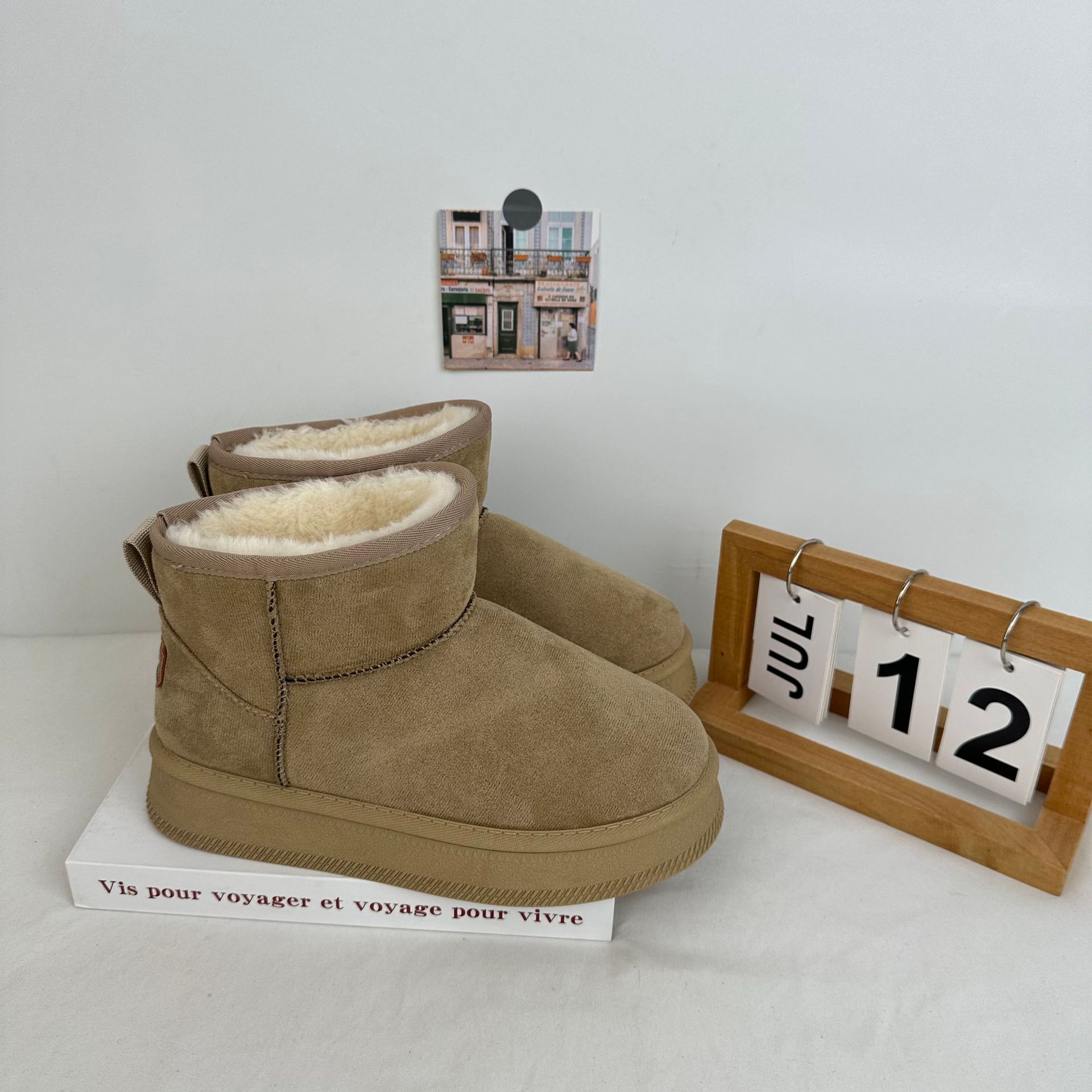 Zapatos de nieve de invierno de mujer botas de tubo gruesas calentadas zapatos de algodón de mujer vestidos fuera de nicho más botas de lana de mujer
