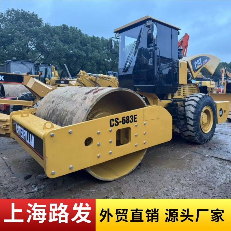 XCMG usado XCMG 26 toneladas rodillo de carretera rendimiento de vibración excelente noventa por ciento nuevo garantía de calidad de un año de alta eficiencia de servicio pesado