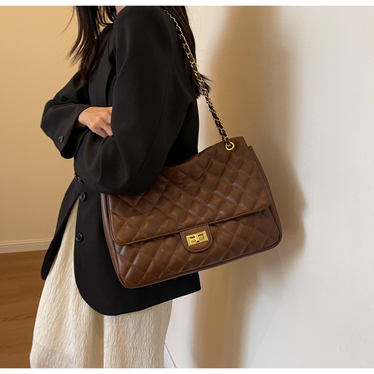 Women's Shoulder Bag Large Capacity Quilted Chain Handbag_voghion.com