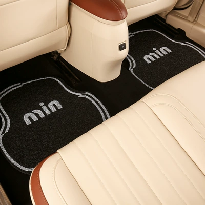 Car Interior Anti-Dirt Carpet Protective — Universal Foot Pad - houndstooth-bow-foot-pads-2-in-the-front-row-2-in-the-rear-row