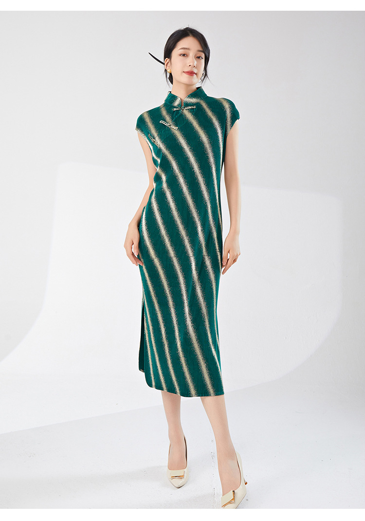 New Chinese-style Improved Version Of Women's Cheongsam Dress, New High-end Striped Elegant Split Dress By Issey Miyake_ecoleips.com