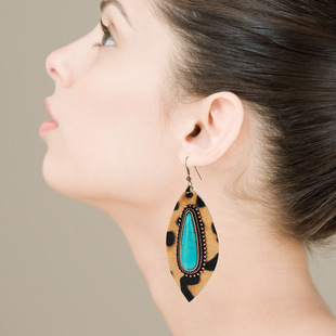 Fashion Creative New Multi-layer Pu Leather Cactus Shape Bohemian Trend Earrings display picture 1