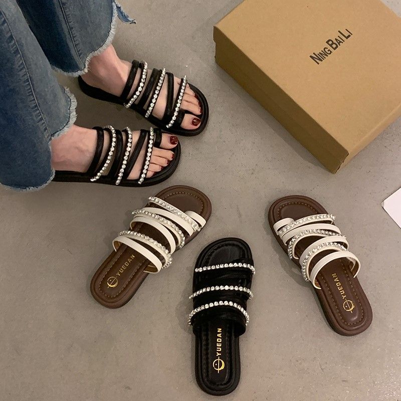 拖鞋女2025秋季新款套趾复古时尚水钻仙女风平底配裙子绝美凉拖鞋