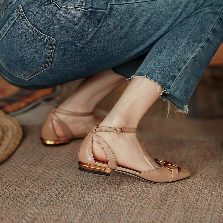 Обувь ручной работы, оригинальная ниша ~ лошадь, сандалии на ремешке с пряжкой, женские летние туфли с закрытым носком в стиле ретро, полые туфли на низком каблуке