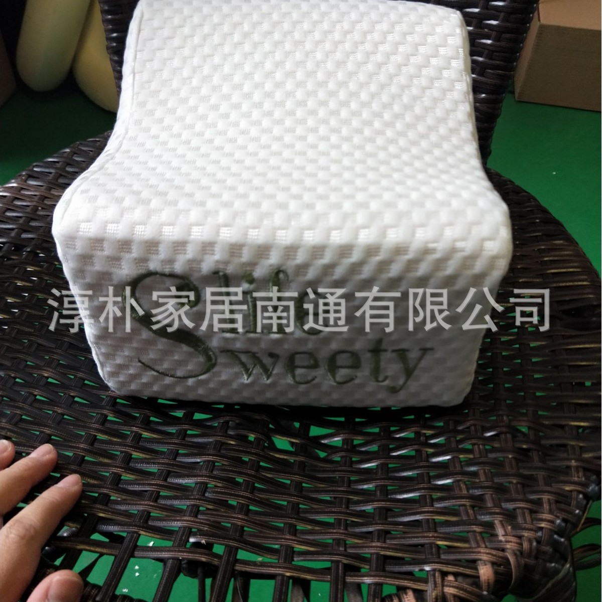 almohada de algodón de memoria, almohada de pierna de rebote lento, almohada especial para dormir, almohada de fuente de fábrica, almohada explosiva de Amazon.
