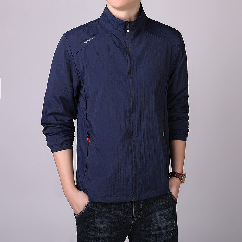 2024 moda nueva chaqueta de protección solar para hombres chaqueta delgada de verano deportivo al aire libre transpirable anti-UV chaqueta de piel puede comprimir la marca