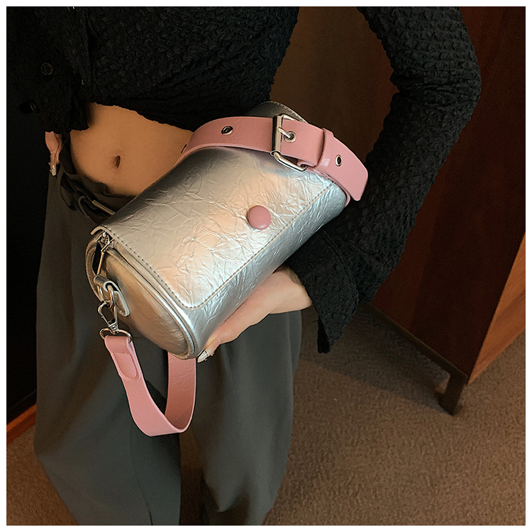 Net Red Ladies Small Bag Exquisite Cylinder Bag 2023 New Fashion Niche High-level simple contrast color messenger bag_voghion.com