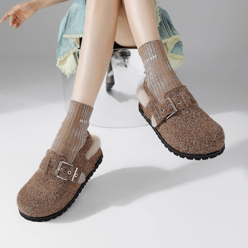 En otoño e invierno de 2024, la nueva piel de suela gruesa más zapatos birkenstock casuales para mujeres perezosas Baotou zapatillas de pelo se usan para mantenerse calientes.