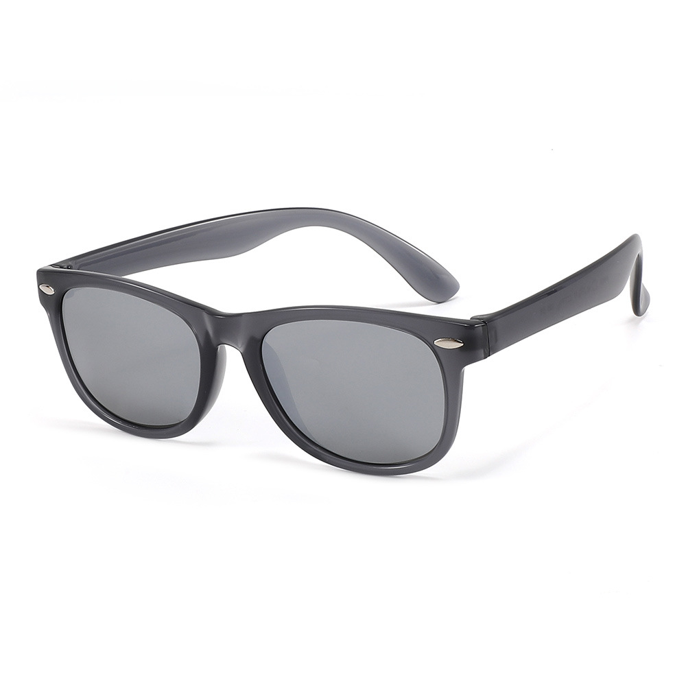 2026 nuevas gafas de sol de película polarizante para niños, marco de material TR no es fácil de deformar UV400 protección solar KR630