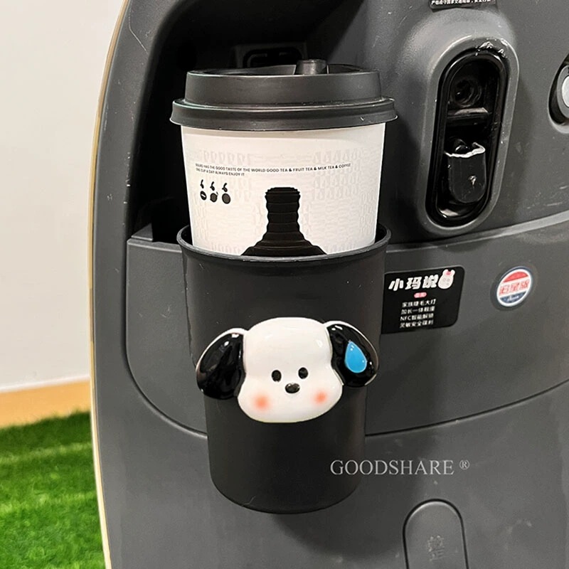 電気自動車ウォーターカップホルダー、パンチフリー、ぶら下げ式、手ぶれ防止、かわいい漫画クレヨンしんちゃんバッテリーカーカップホルダー収納アーティファクト|undefined