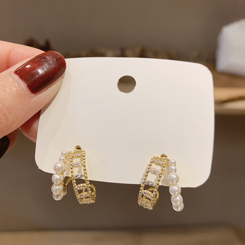 1 Pair Casual Elegant Lady Geometric Bow Knot Inlay Imitation Pearl Zircon Drop Earrings display picture 13