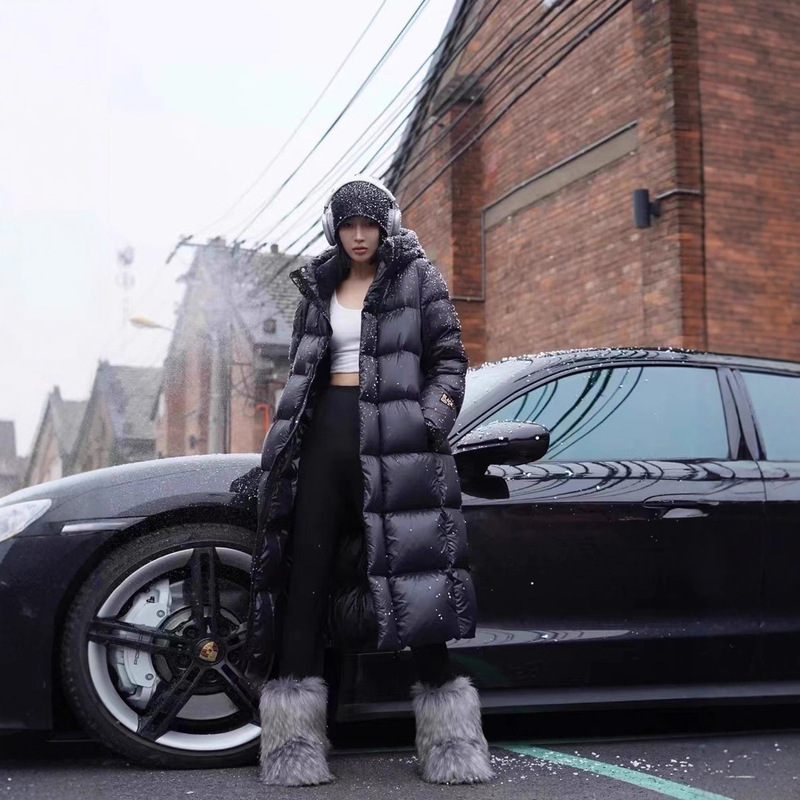 Black Gold Label Long down Jacket, Warm and Cost-Effective, Thickened Long down Jacket, Couple's Coat, Unisex Winter Style