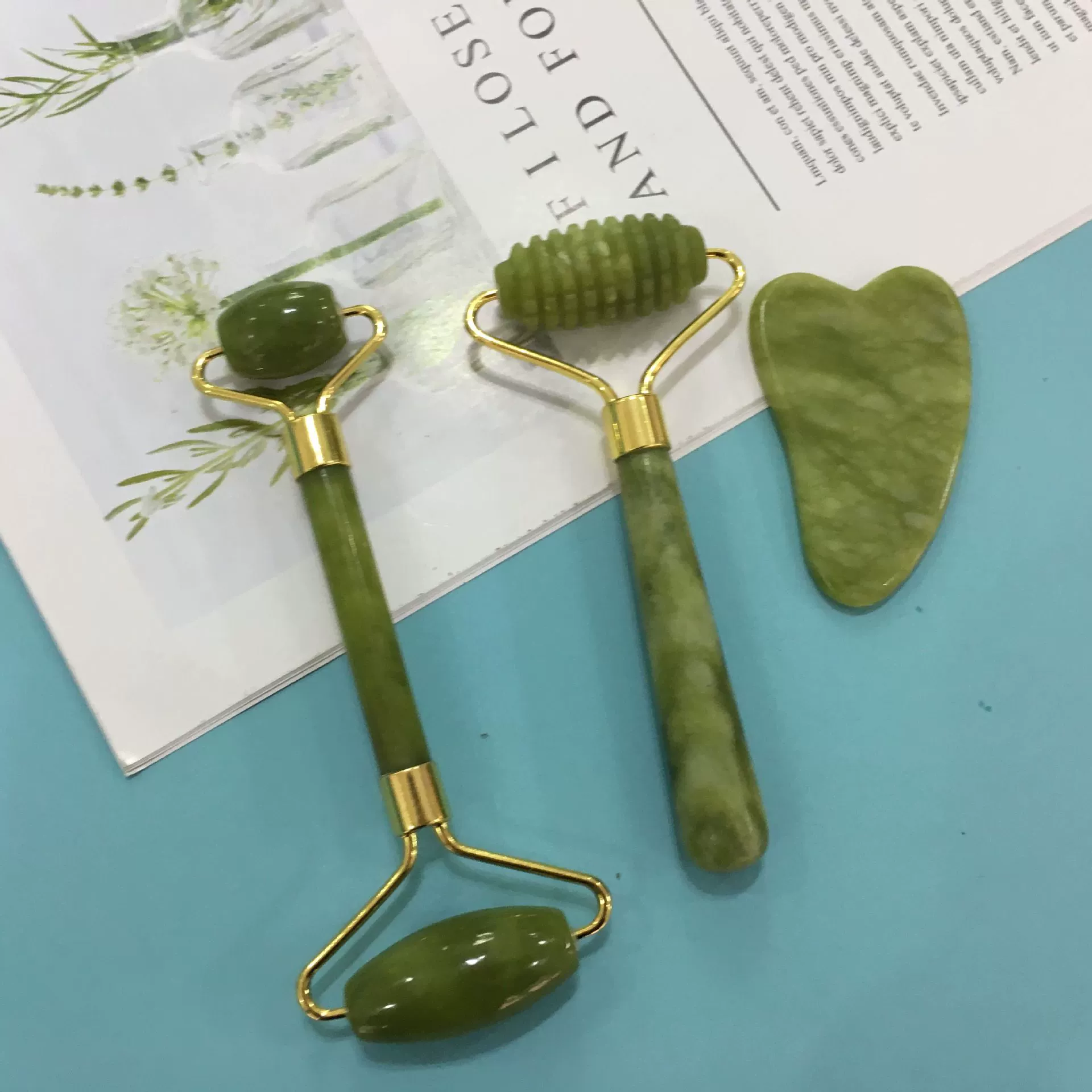 Набор Jade facial roller и Gua Sha, натуральный камень, двойная головка ролика + скрабер, компактный