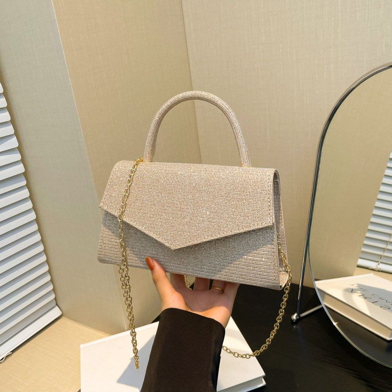 Cadena de moda bolso cuadrado pequeño femenino 2024 otoño nuevo estilo ins cena de moda bandolera bandolera casual de nicho