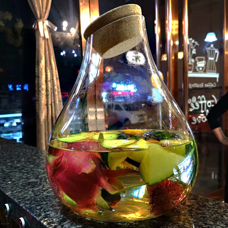 Jugo de gran capacidad con tapones de madera con grifo vidrio transparente frasco de vino 8L botella de agua fría roja de red fría fría frasco de bebidas comerciales