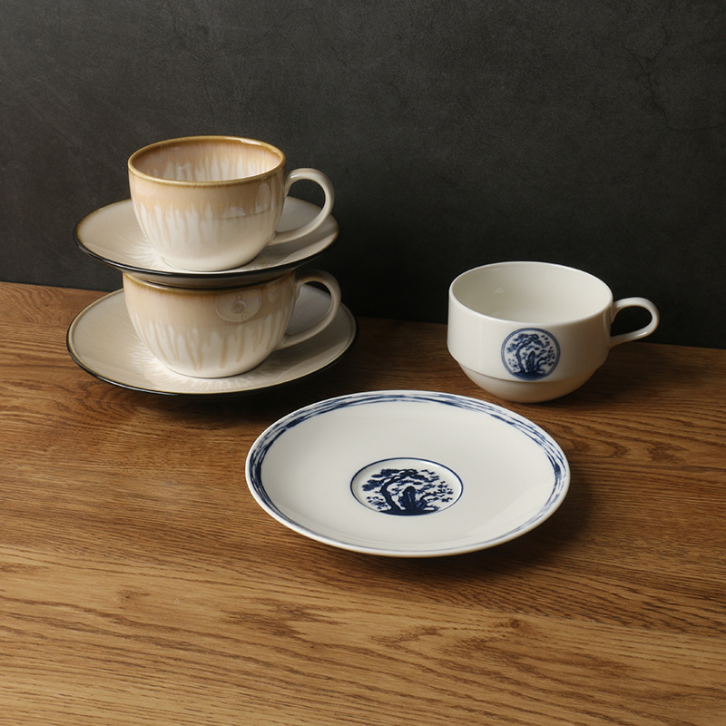 Taza y platillo de café de exportación de comercio exterior [cerámica de alta gama] 2023 nueva taza de agua de cerámica [bonita y delicada