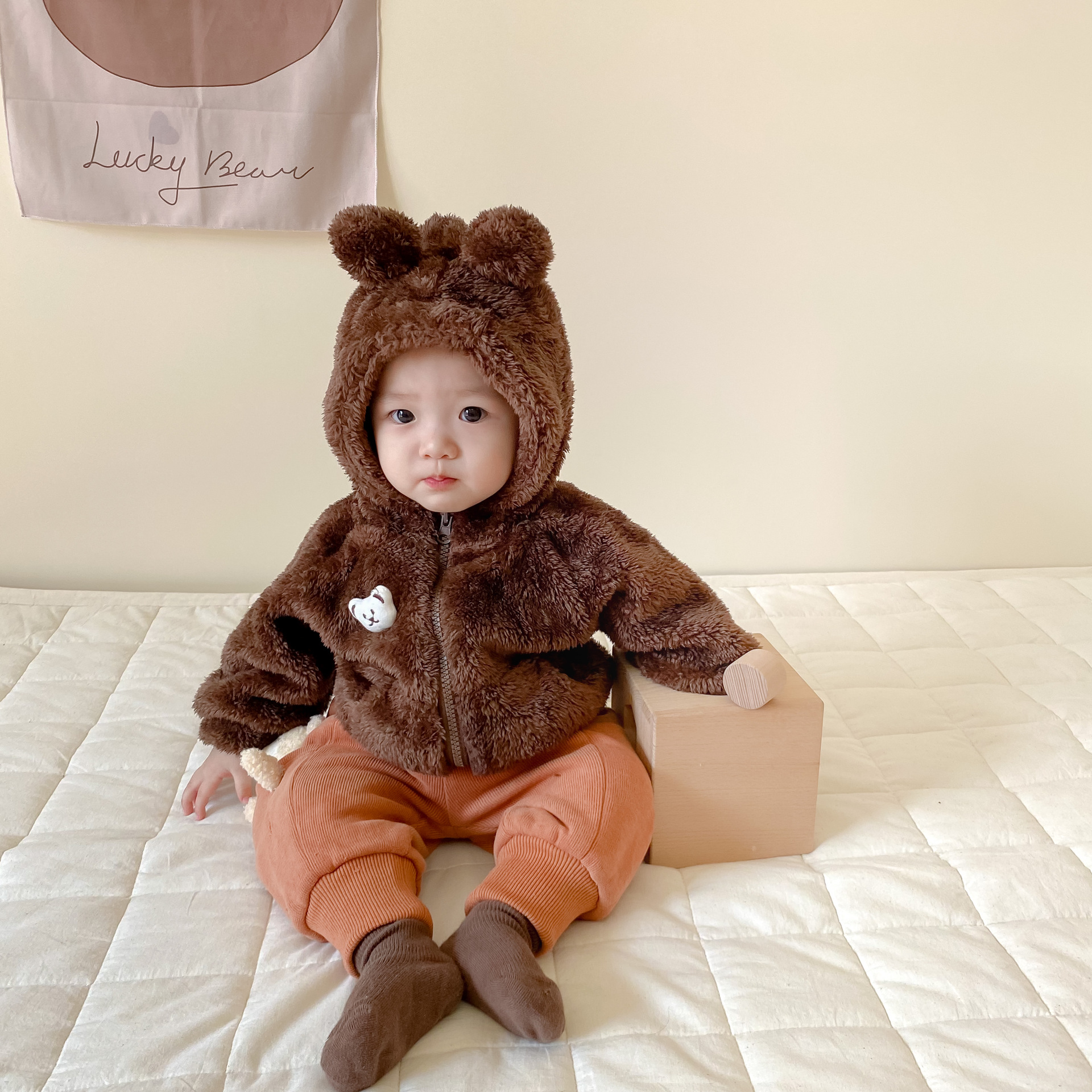 INS estilo coreano ropa para niños Otoño e Invierno niños y niñas bebé felpa engrosada abrigo bebé lindo con capucha ropa acolchada de algodón invierno cálido