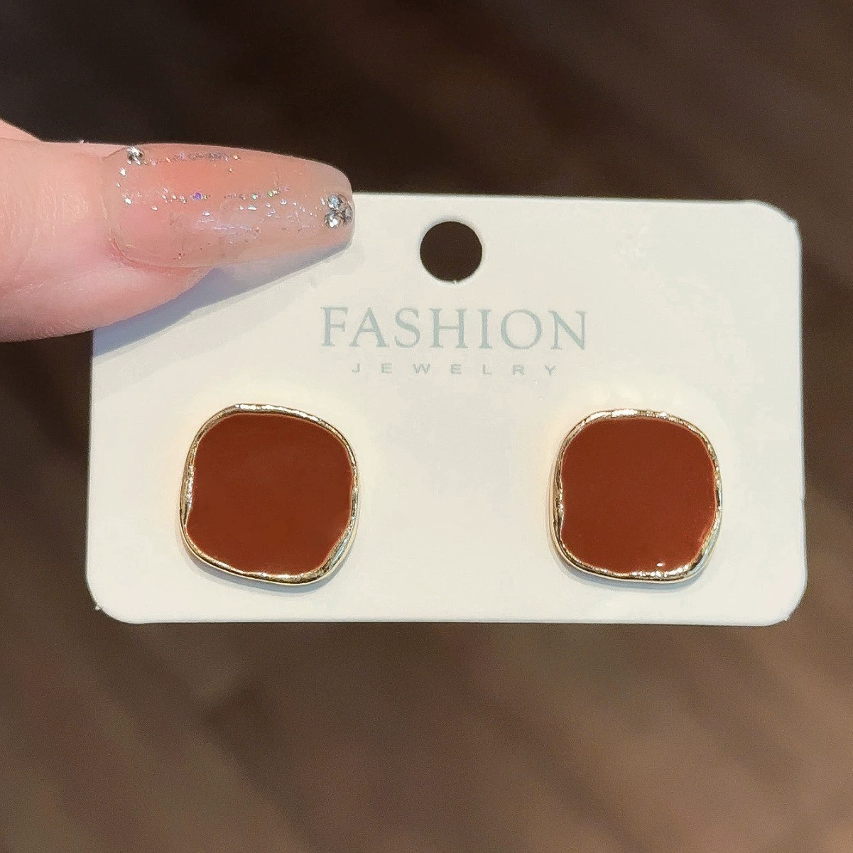 Французский винно-красный квадрат ретро серебряные иглы ушные гвозди женский новый прилив нишевые дизайн премиум-класса серьги легкие экстравагантные серьги