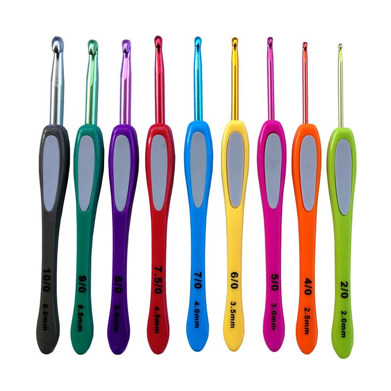 Herramientas de tejido aguja de suéter mango de plástico de color pegado aguja de acero conjunto completo 17 bolsas antideslizantes