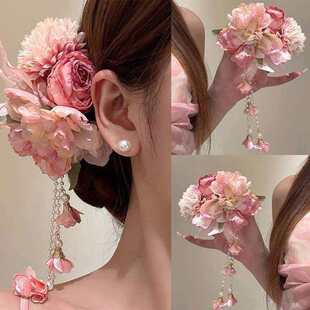 ������˹~���ɷ�ɫ���K����l�AŮ���ۂ�߅�A�l����߅�l��^�Ů