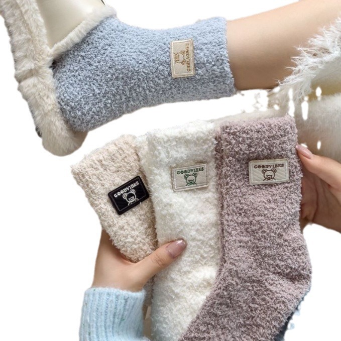 Calcetines de Piso de Tubo Medio para Mujer de Poliéster Térmicos y Antiolor para el Hogar en Invierno image 6