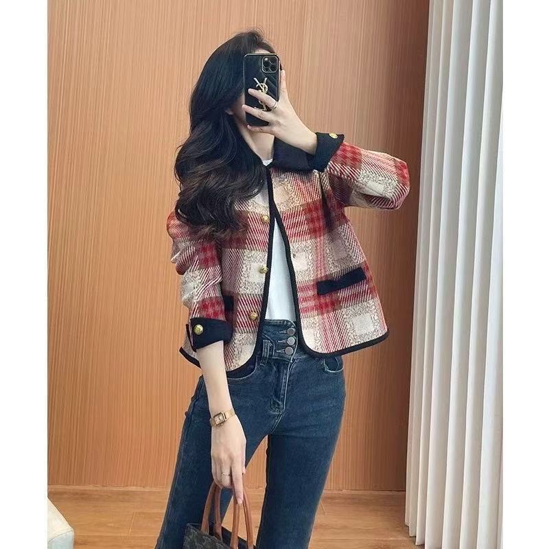 Short Knitted Cardigan with Lapel Collar for Women, 2026 Autumn and Winter New Style, Thickened, Fashionable, Versatile, Chanel-Style Jacket for Petite Figures