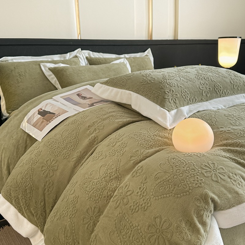 1688厳選連名A類冬5D彫刻牛乳パイル4点セット両面パイルシーツカバーが厚く保温されている