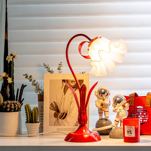Retro bedside table lamp atmosphere lamp bedroom ins style American pastoral country nostalgia internet celebrity flower decoration night light