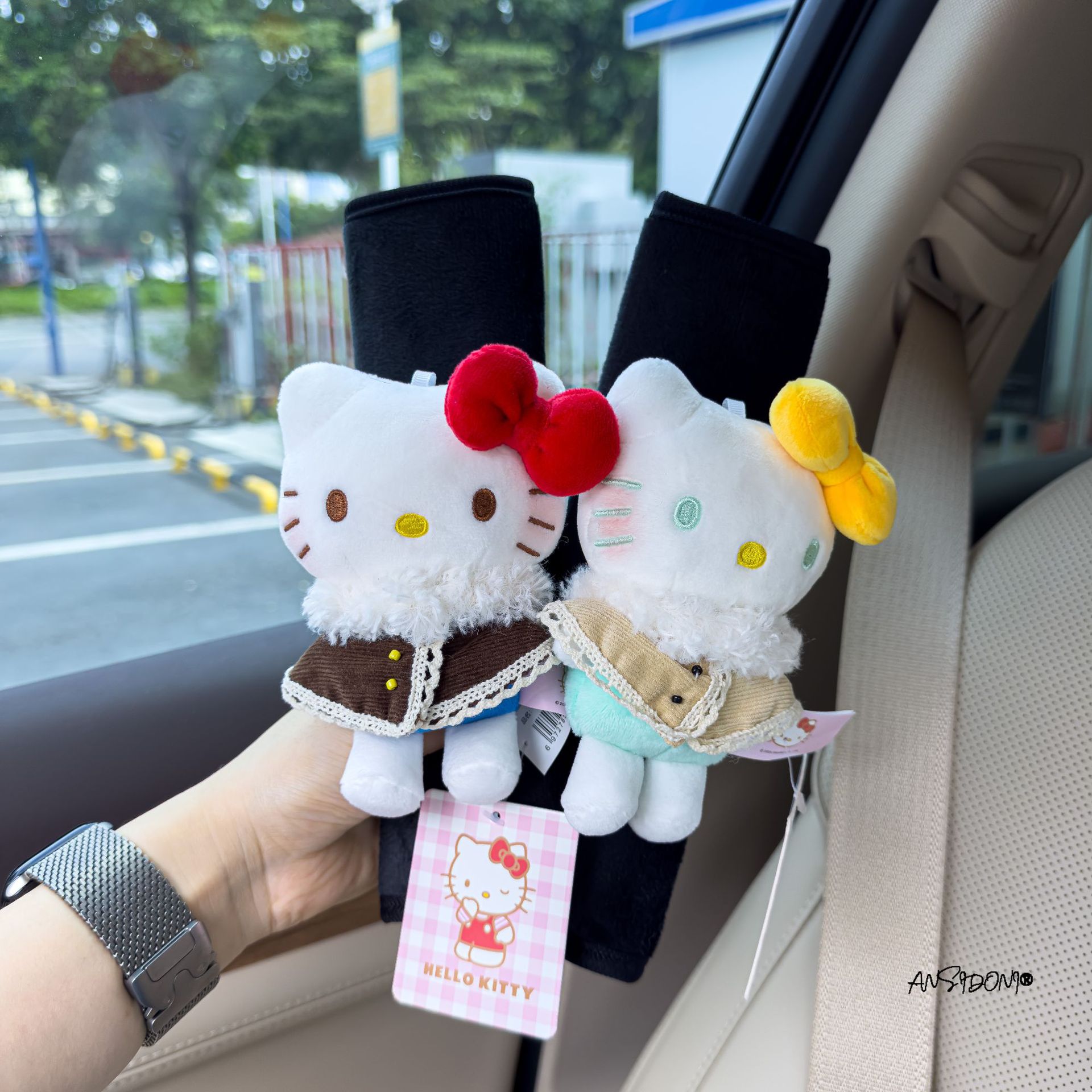 Authentic Hellokitty Car Seat Belt Shoulder Cover Anti-Wear Clothing Protective Cover Creative Decoration Universal for All Seasons
