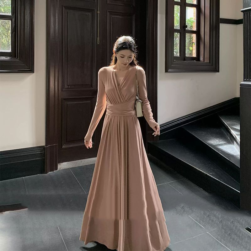 Casual and Versatile V-Neck Waist Slimming Look Dress for Women in Autumn and Winter Elegant Strappy Draped Slimming Look A-Line Long Skirt