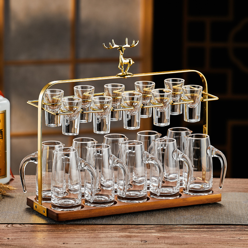 Taza de cristal de licor blanco dispensador de licor porta taza set doméstico de lujo ligero de gama alta pequeña taza de munición de licor un sorbo de taza de vino