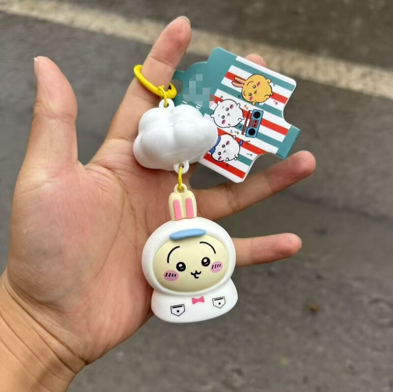吉伊雨衣系列发光挂件夏日乌云可爱雨衣挂件乌萨奇云朵卡哇伊|undefined