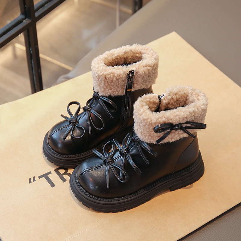 Girls and Kidsren's Fashionable Martin Warm Winter 2025 Fleece-Lined New Boots Soft-Soled Princess Leather Boots Cold-Proof Short Boots
