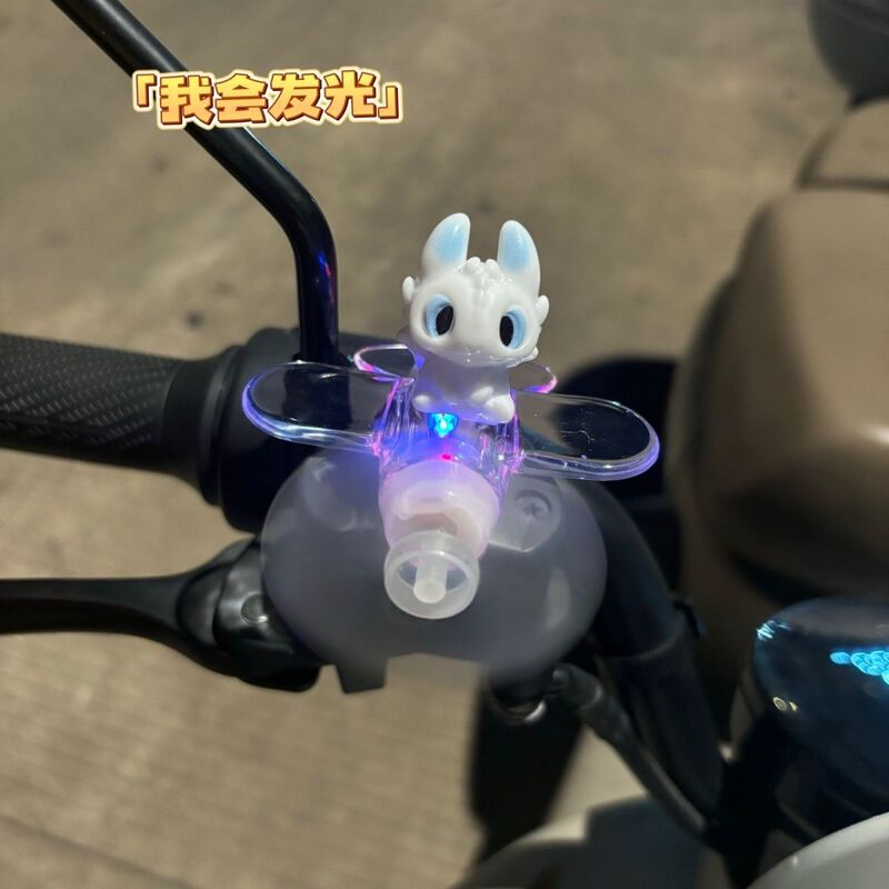 车载摆件风力旋转无牙仔发光发电飞机电动车光彩灯自行车头盔装饰|undefined