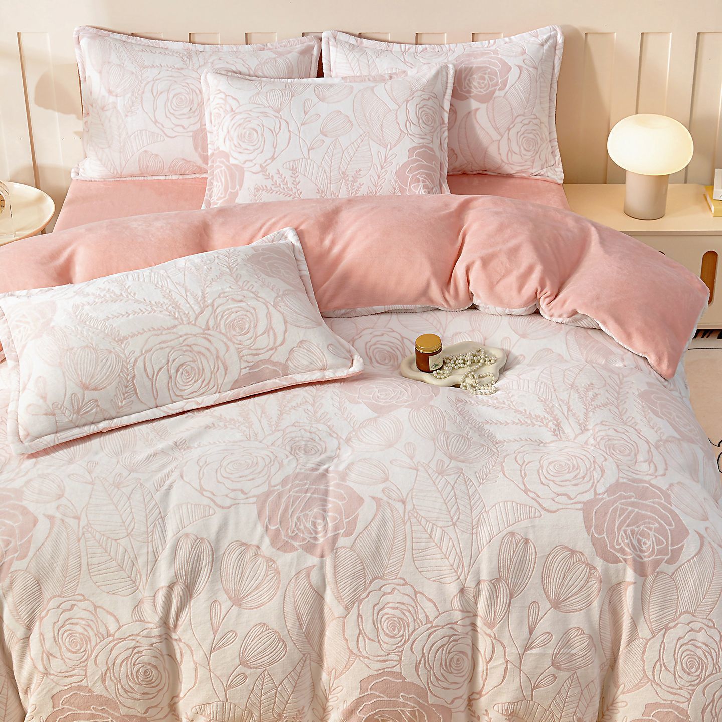2025 nuevo invierno leche cama de terciopelo de cuatro piezas más terciopelo tallado flange sábanas de terciopelo de coral set de tres piezas