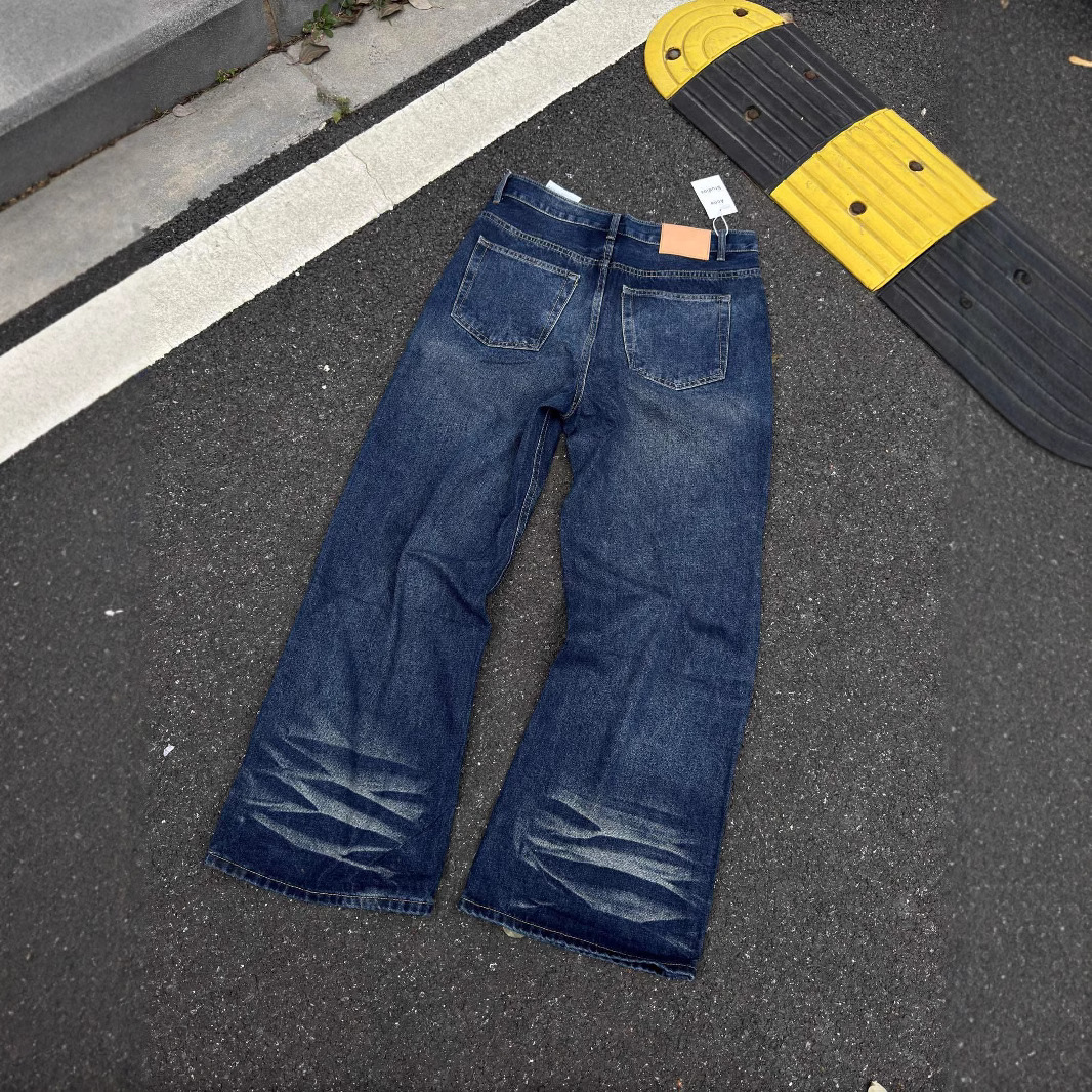 Style Oversized Washed Denim Pants – Baggy Streetwear Jeans With Ripple Effect & Distressed Detailing"_voghion.com