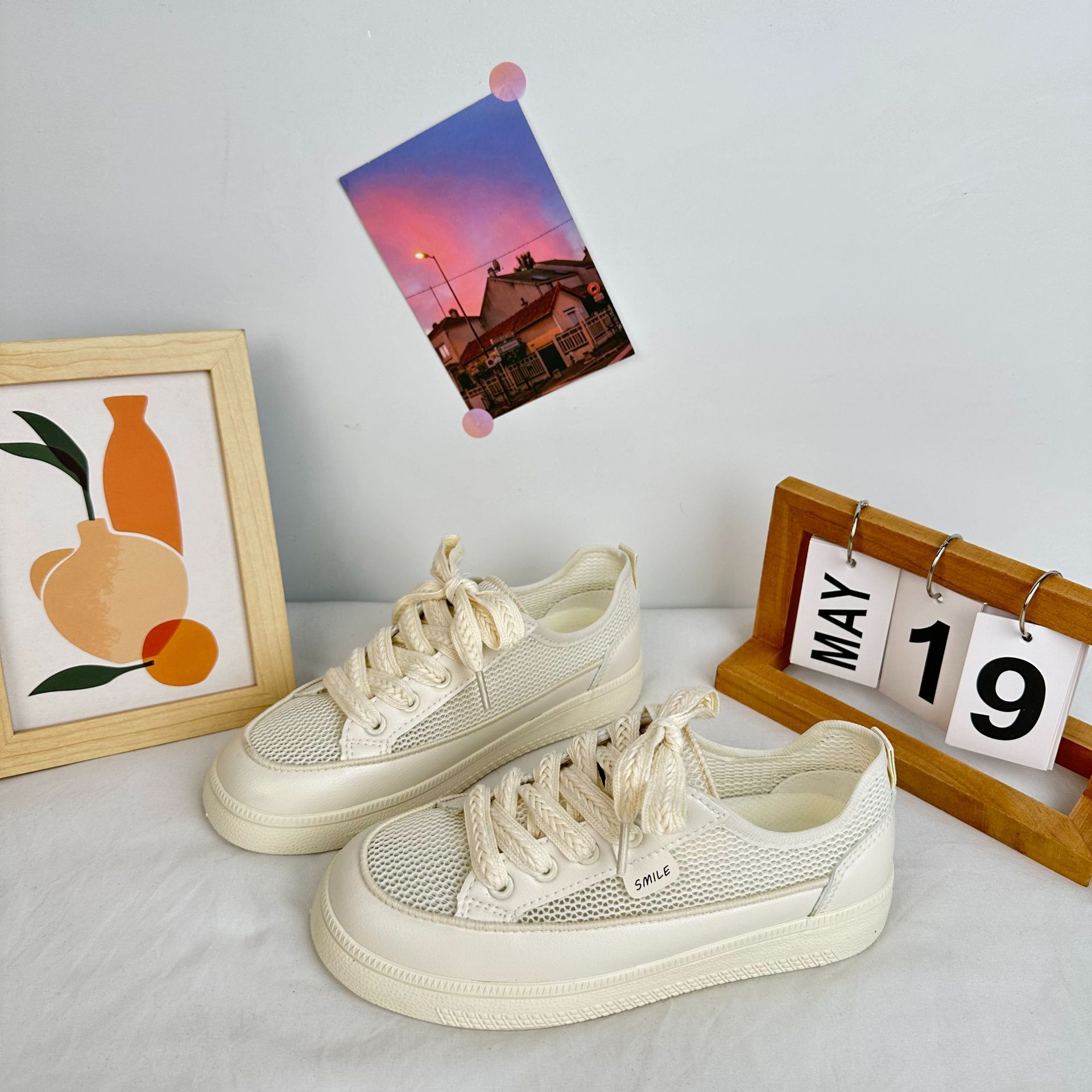 Yuanbo2024 verano nuevo tipo de malla transpirable zapatos blancos de mujer coreana versátil callejera Harajuku zapatos de skate de mujer image 3