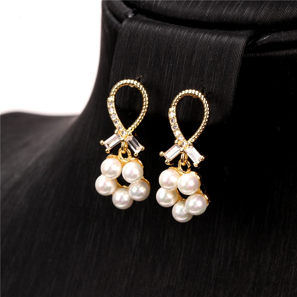 Nihaojewelry Korean Style Cross Shell Bead Zircon Earrings Wholesale Jewelry display picture 5