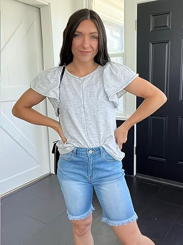 European and American Retro Streetwear High-Waisted Stretchy Hip-Lifting & Tummy-Slimming Trendy Cropped Jeans with Raw Hem and Irregular Design for Women