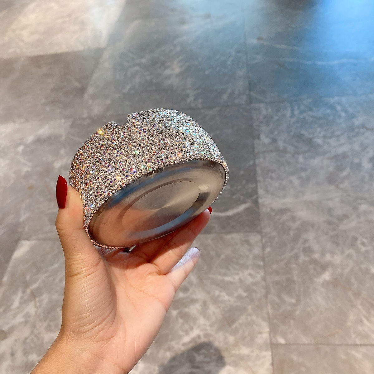 Cross-border Stainless Steel Diamond-encrusted Classroom Furniture Gifts Ashtray Nightclub Simple Drop-resistant Personalized Furnishings