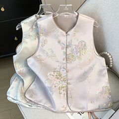 新中国式の外は国風盤に乗って小さい丸首のジャカードを掛けます。