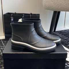 ヨーロッパのトップ版の白黒のショートブーツの厚い底のレトロなファッションのショートブーツはやせています。