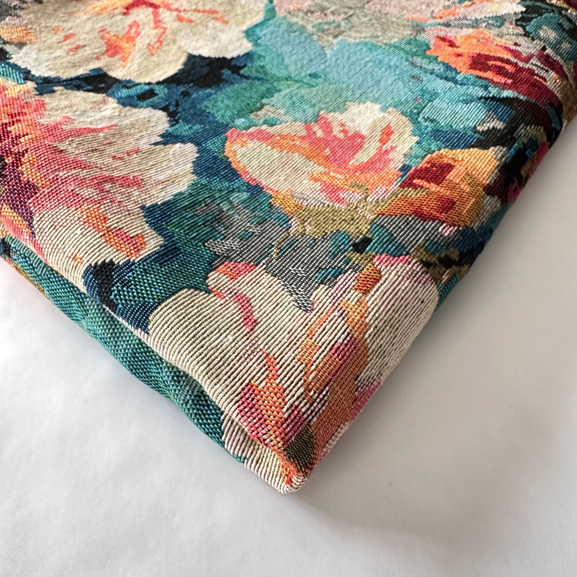 Nuevo estilo retro tela jacquard de alta precisión DIY mesa de mesa bandeja envuelta pecho zapatos superiores bolsa falda ropa de mujer
