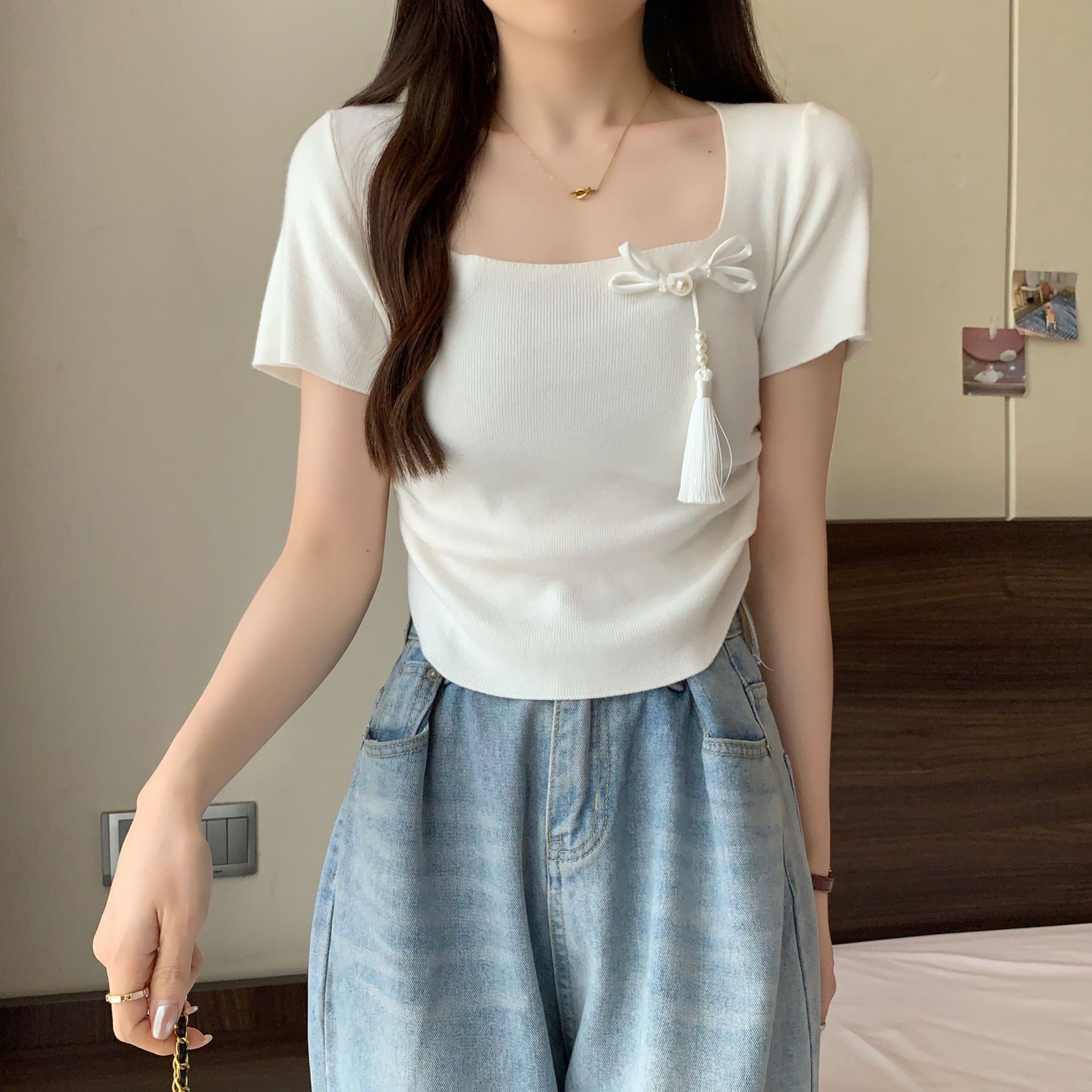 Nov poletni dizajn z naramnicami, nepravilna majica s kratkimi rokavi v kitajskem slogu, ženska pletena majica s kratkimi rokavi in ​​oglatim izrezom._voghion.com