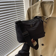 跨境女士包包2024新款休闲百搭尼龙布包轻便防泼水三层单肩斜挎包